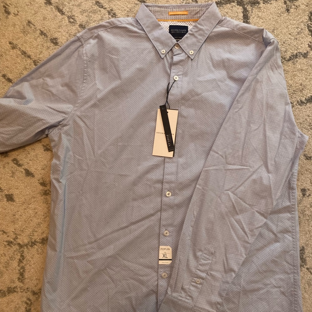 D&F XL Mens Blue and White NWT